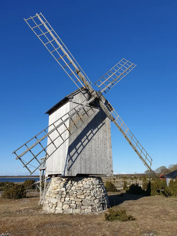 Ohessaare Nature Reserve (windmill)